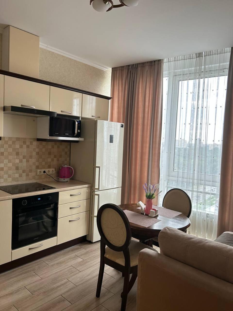 Apart Assistant On Smart Plaza Kyiv Exterior photo