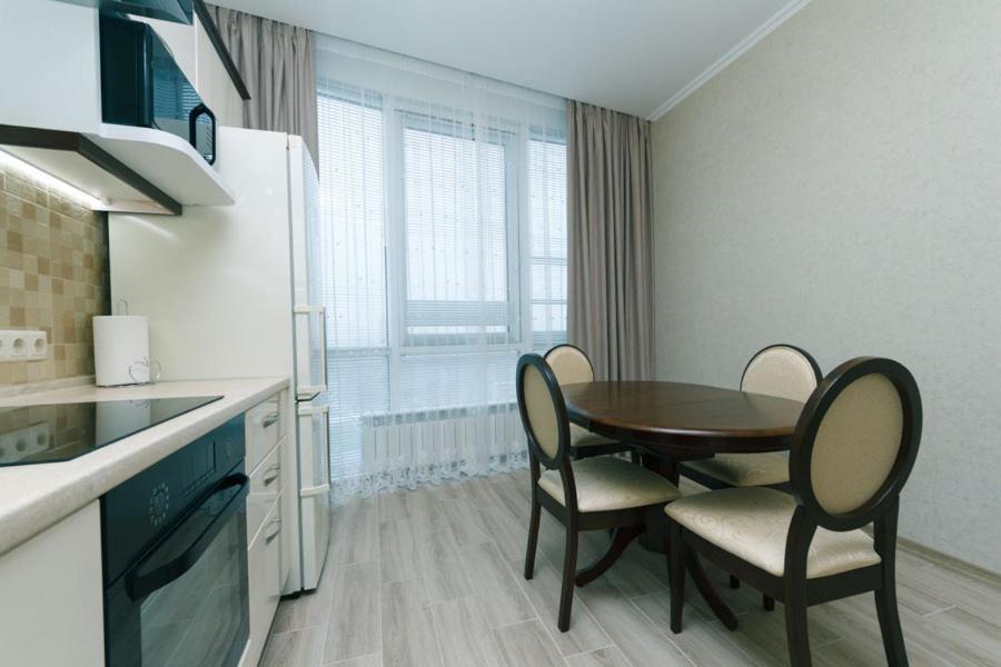 Apart Assistant On Smart Plaza Kyiv Exterior photo