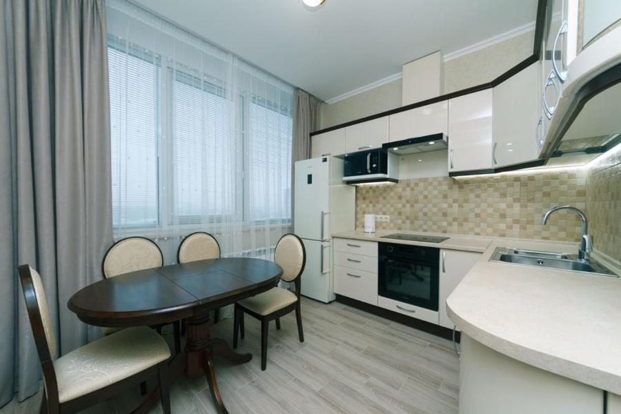Apart Assistant On Smart Plaza Kyiv Exterior photo